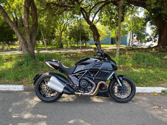 DUCATI DIAVEL ABS 